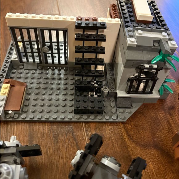 Assorted Lego - Picture 2 of 7